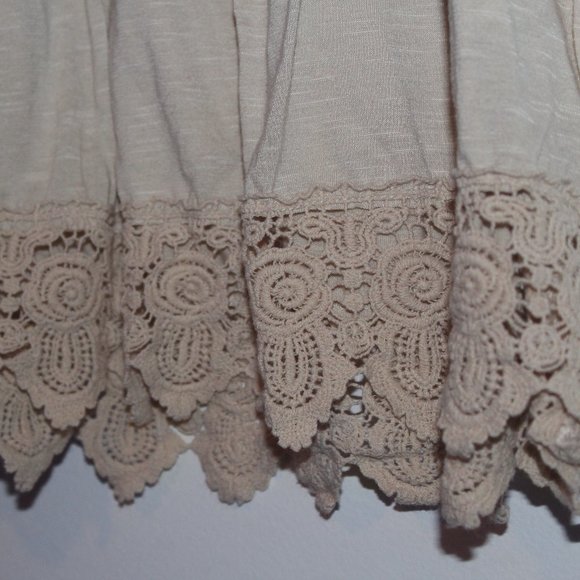 Embroidered Tank with Keyhole Back - Picture 3 of 5